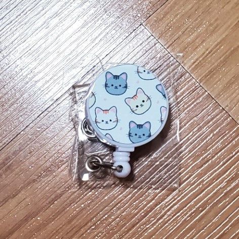 Badge reel, Cat Kawaii design