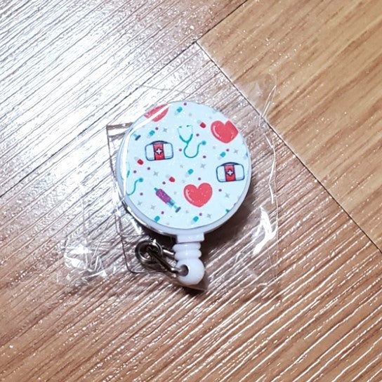 Badge reel, Medical Hearts design