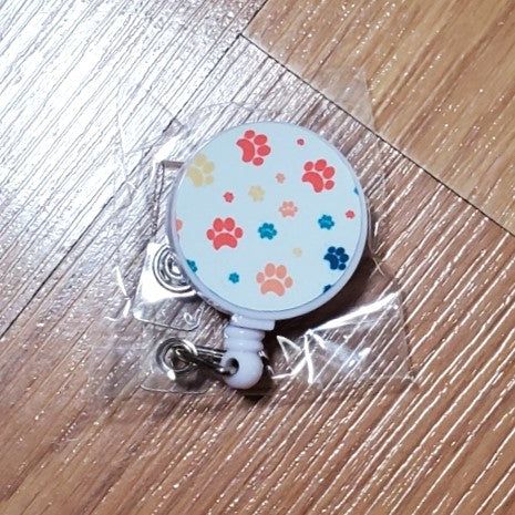 Badge reel, Paws Colorful design