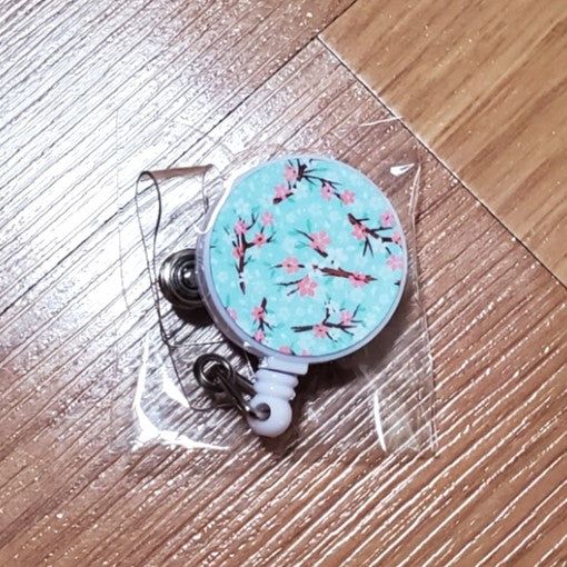 Badge reel, Sakura Light Blue design
