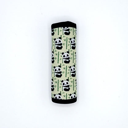 Neoprene luggage handle cover, vertical, Pandas design