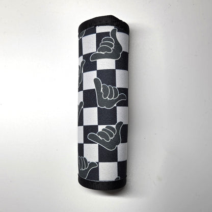 Hawaii artist neoprene luggage handle cover, vertical, Shaka design in black
